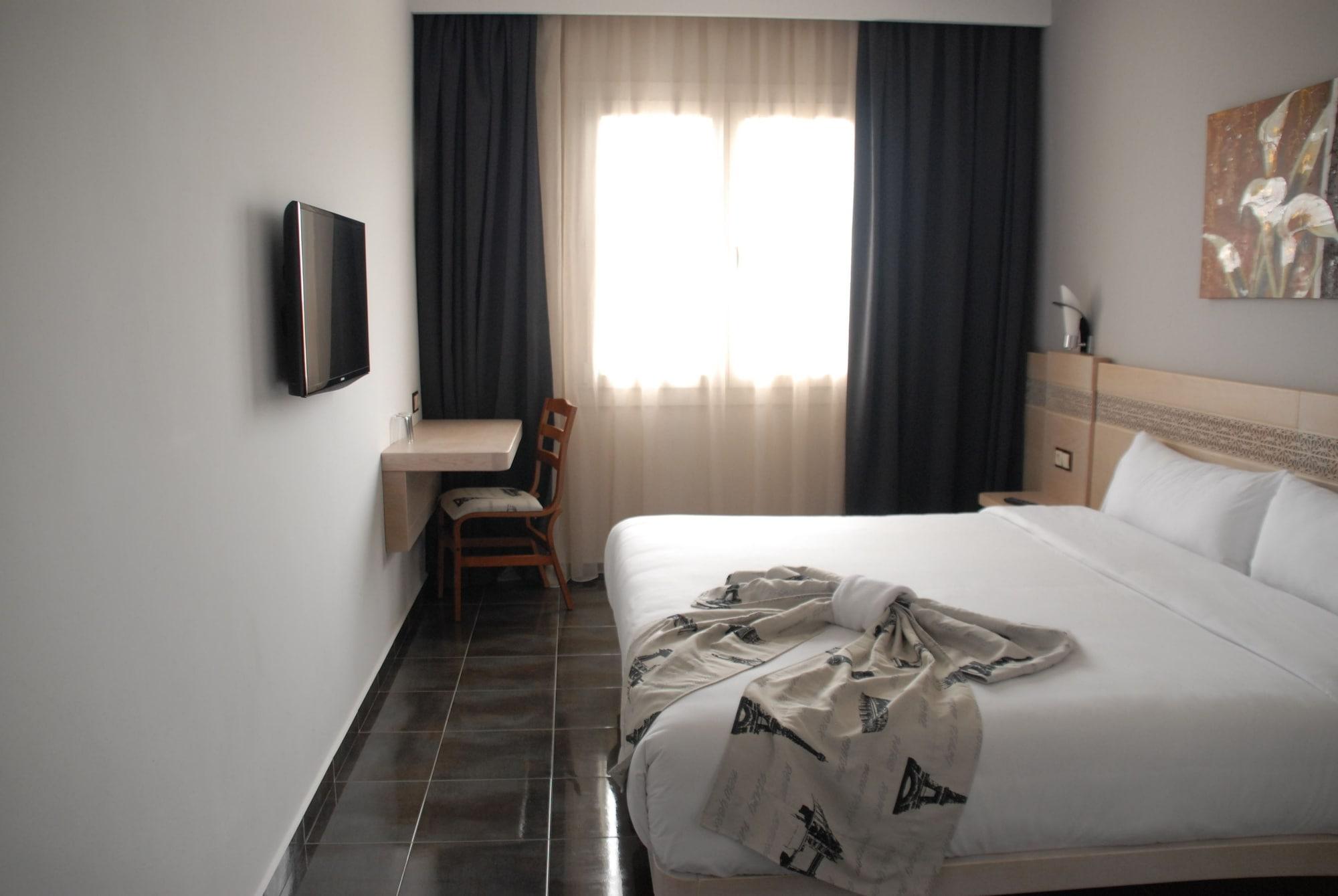 Hotel A44 Tétouan Buitenkant foto